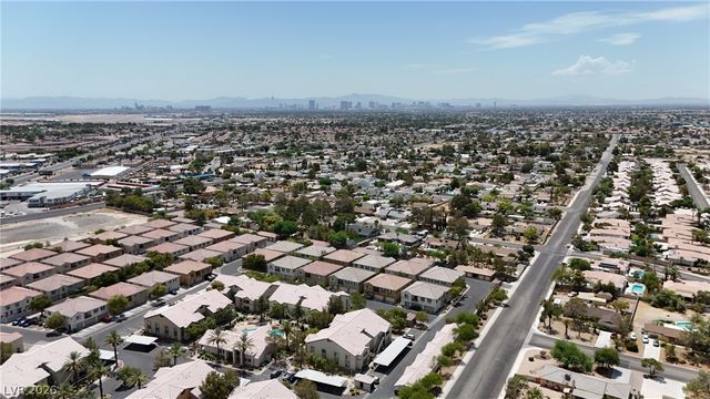 3924 Quiet Pine Street 203, Las Vegas, NV 89108