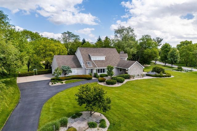 2323 Colts Neck Road, Blacklick, OH 43004
