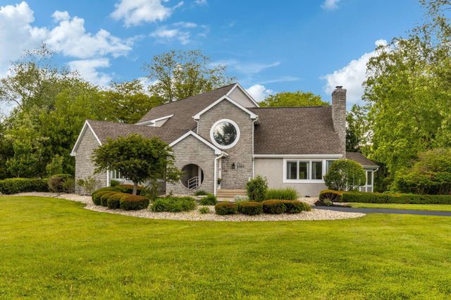 2323 Colts Neck Road, Blacklick, OH 43004