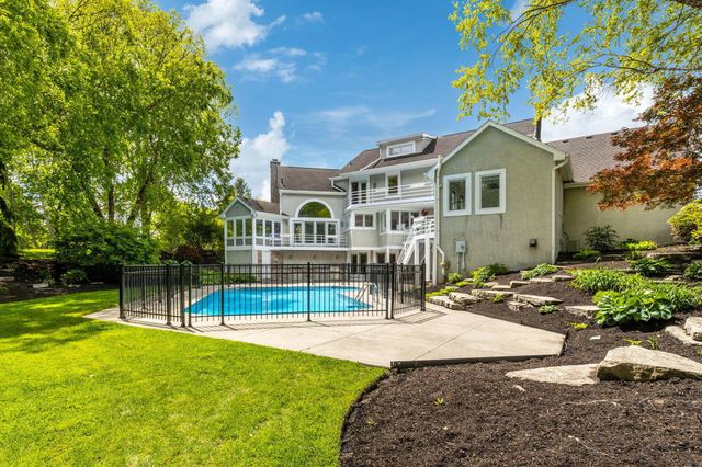 2323 Colts Neck Road, Blacklick, OH 43004