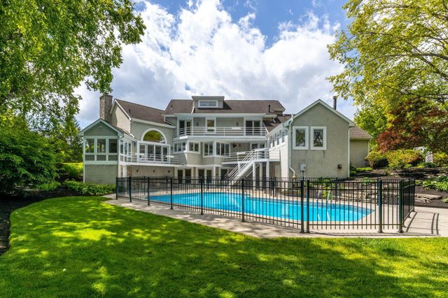 2323 Colts Neck Road, Blacklick, OH 43004