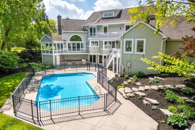 2323 Colts Neck Road, Blacklick, OH 43004