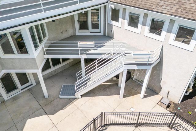 2323 Colts Neck Road, Blacklick, OH 43004