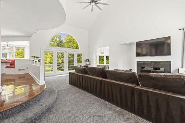 2323 Colts Neck Road, Blacklick, OH 43004