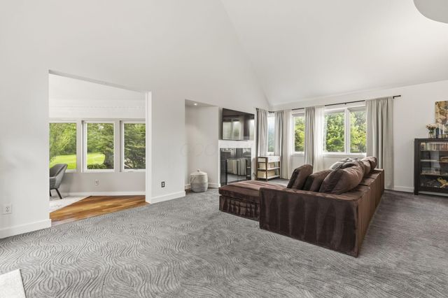 2323 Colts Neck Road, Blacklick, OH 43004
