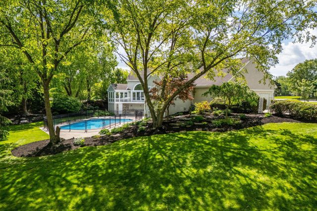 2323 Colts Neck Road, Blacklick, OH 43004