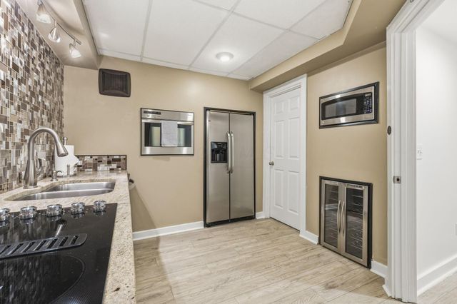 2323 Colts Neck Road, Blacklick, OH 43004