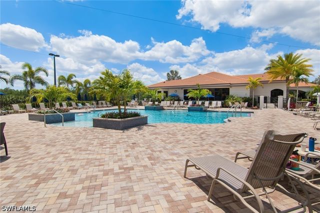 7515 Stoneybrook DR 811, Naples, FL 34112