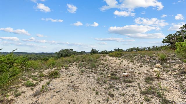 22073 SCENIC LOOP RD, San Antonio, TX 78255