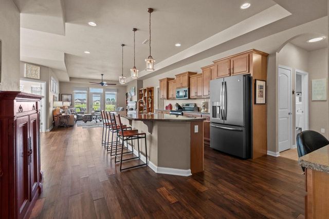 2379 E GLENHURST LANE, Appleton, WI 54913