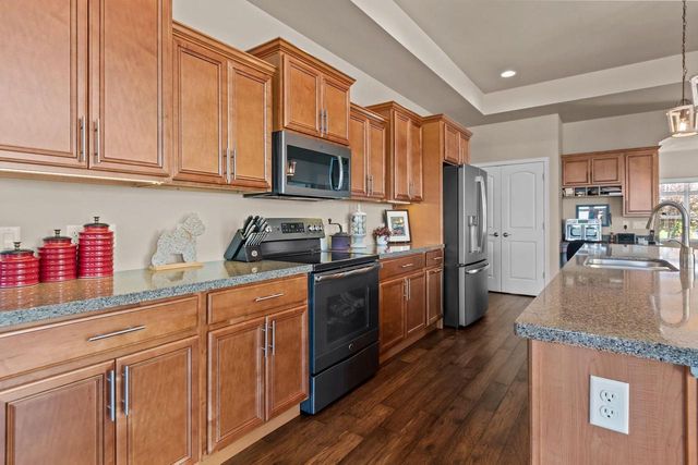 2379 E GLENHURST LANE, Appleton, WI 54913