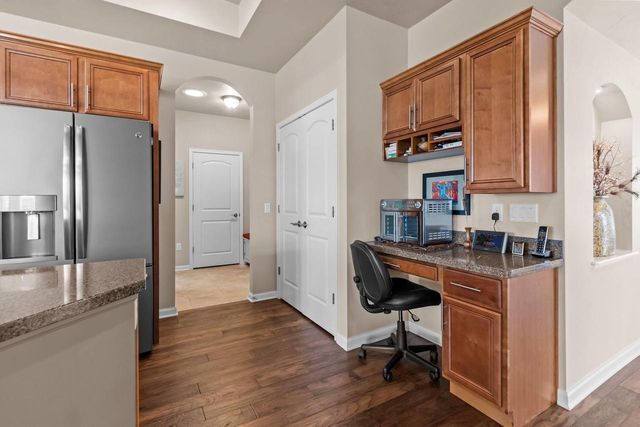2379 E GLENHURST LANE, Appleton, WI 54913