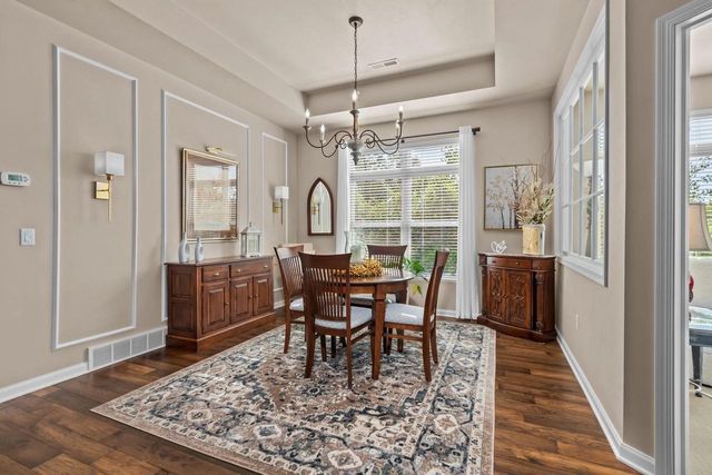 2379 E GLENHURST LANE, Appleton, WI 54913