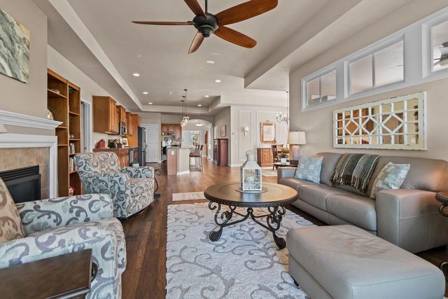 2379 E GLENHURST LANE, Appleton, WI 54913