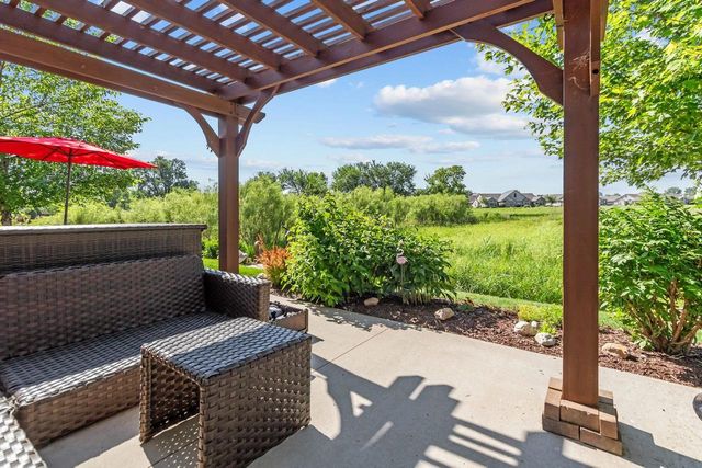 2379 E GLENHURST LANE, Appleton, WI 54913