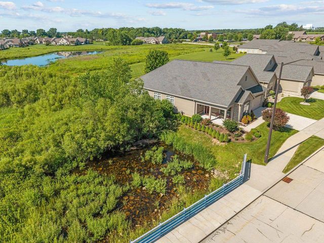 2379 E GLENHURST LANE, Appleton, WI 54913