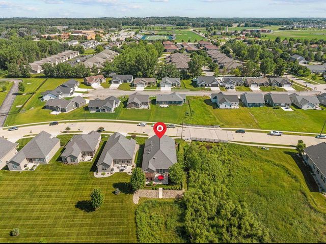 2379 E GLENHURST LANE, Appleton, WI 54913