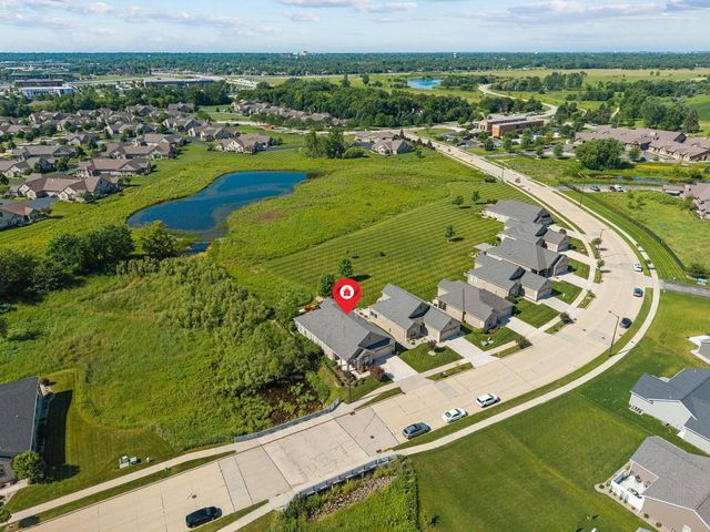 2379 E GLENHURST LANE, Appleton, WI 54913