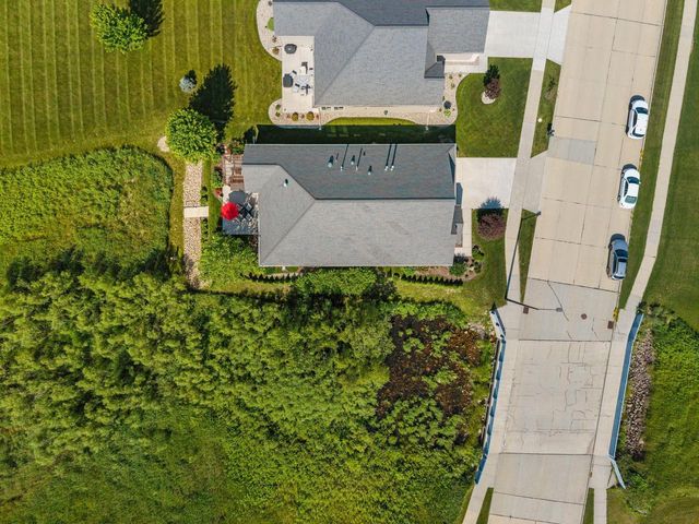 2379 E GLENHURST LANE, Appleton, WI 54913
