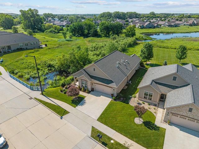 2379 E GLENHURST LANE, Appleton, WI 54913