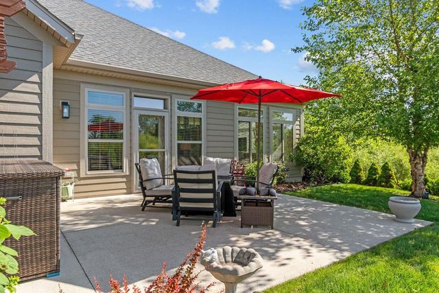 2379 E GLENHURST LANE, Appleton, WI 54913