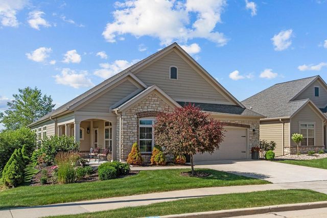 2379 E GLENHURST LANE, Appleton, WI 54913