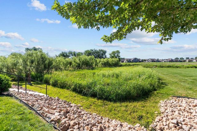 2379 E GLENHURST LANE, Appleton, WI 54913