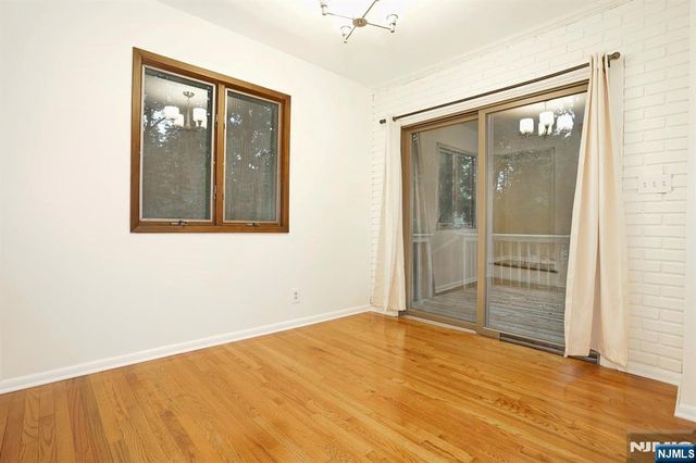 515 N Monroe Street, Ridgewood, NJ 07450