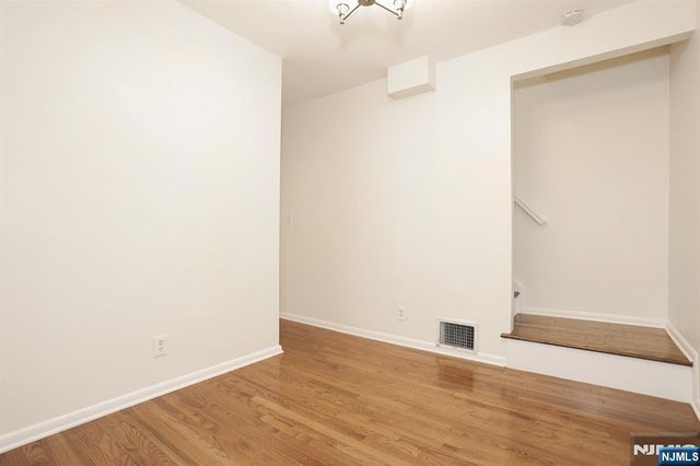515 N Monroe Street, Ridgewood, NJ 07450