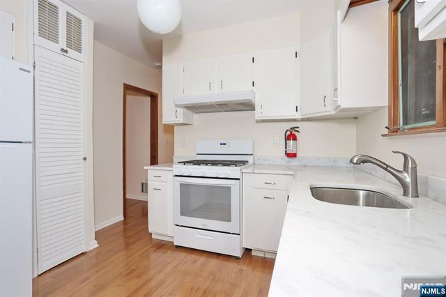 515 N Monroe Street, Ridgewood, NJ 07450