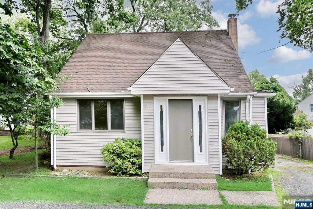 515 N Monroe Street, Ridgewood, NJ 07450
