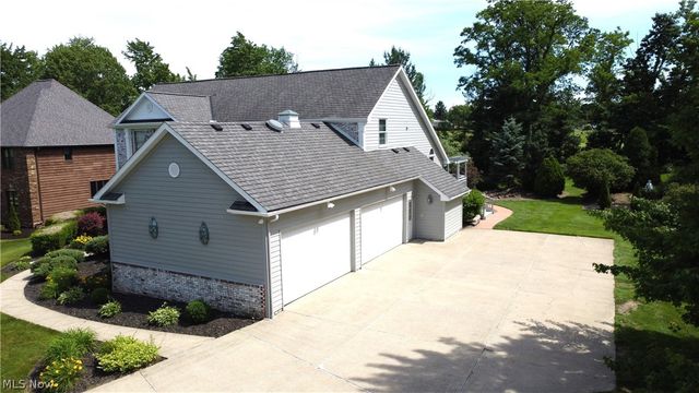 2740 S Canyon Trail, Hinckley, OH 44233