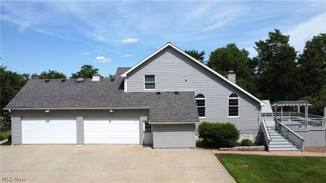 2740 S Canyon Trail, Hinckley, OH 44233