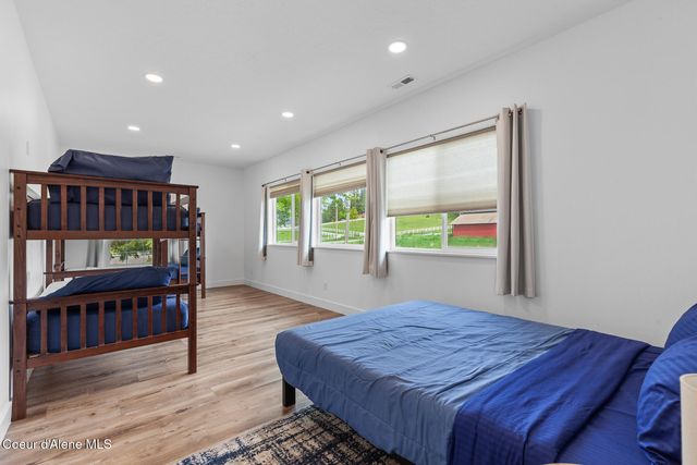 5368 E Dodd RD, Hayden, ID 83835