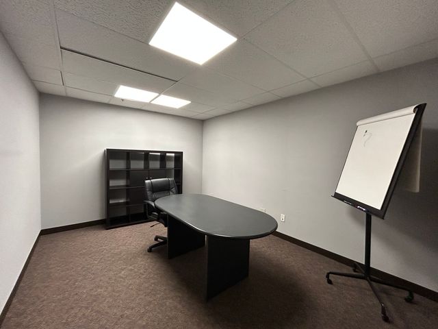 977 N OAKLAWN Avenue, Elmhurst, IL 60126