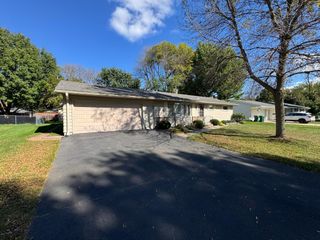 1115 Swanhill Drive, Albert Lea, MN 56007