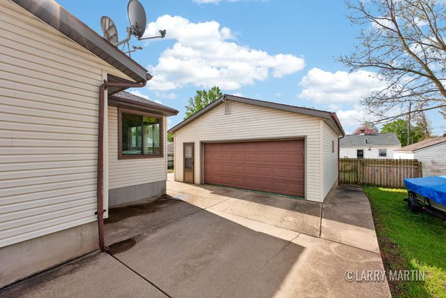 156 58th Street SE, Grand Rapids, MI 49548
