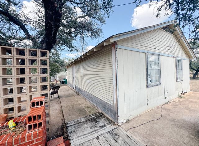 3410 Austin Avenue, Brownwood, TX 76801