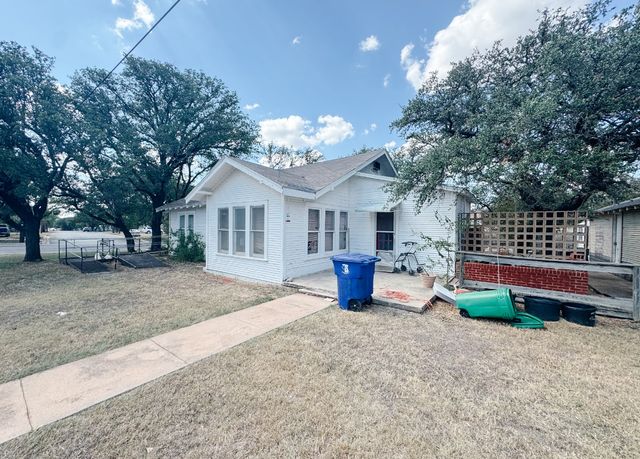 3410 Austin Avenue, Brownwood, TX 76801