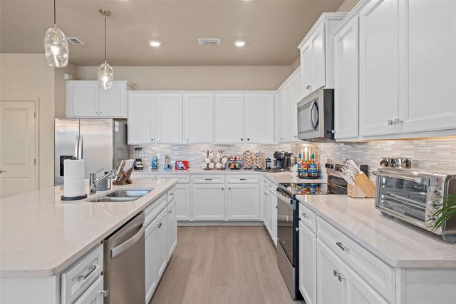 16016 SANDY CLIFFS DRIVE, Clermont, FL 34714