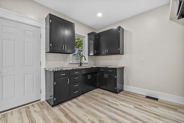1810 Flett AVENUE, Racine, WI 53403