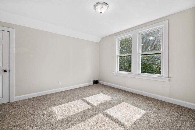 1810 Flett AVENUE, Racine, WI 53403
