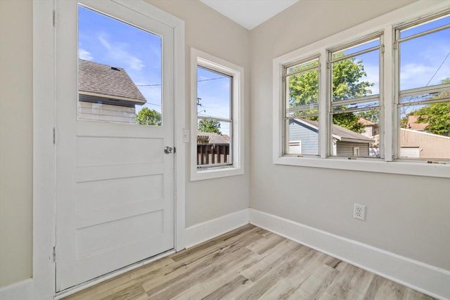 1810 Flett AVENUE, Racine, WI 53403