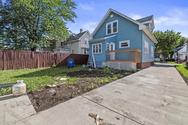 1810 Flett AVENUE, Racine, WI 53403