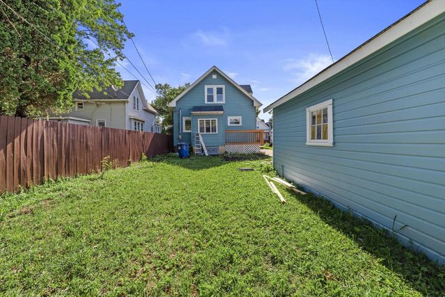 1810 Flett AVENUE, Racine, WI 53403