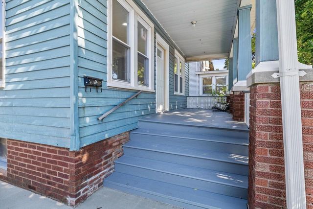 1810 Flett AVENUE, Racine, WI 53403