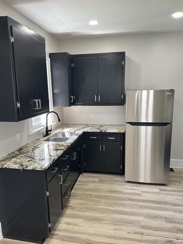 1810 Flett AVENUE, Racine, WI 53403