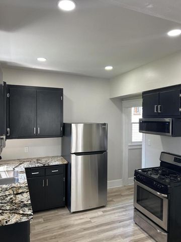 1810 Flett AVENUE, Racine, WI 53403