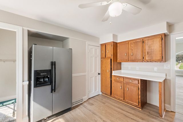 129 S Prairie Street, Batavia, IL 60510