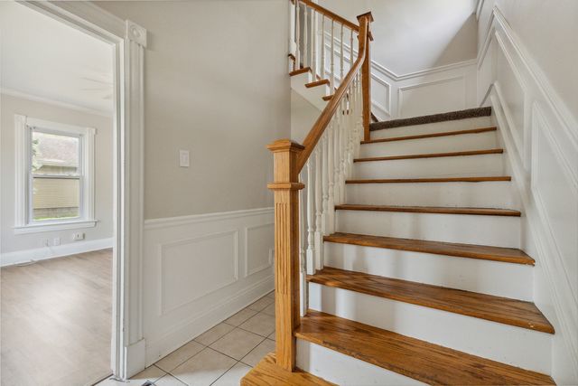 129 S Prairie Street, Batavia, IL 60510